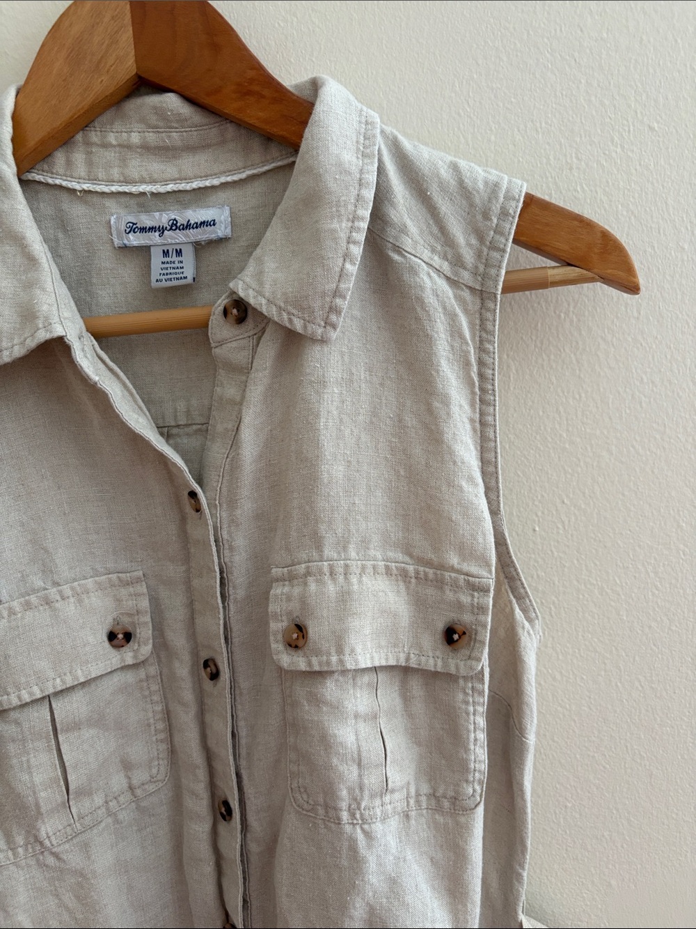 Tommy Bahama Sleeveless Linen Button-Front Shirt Dress in Light Beige
